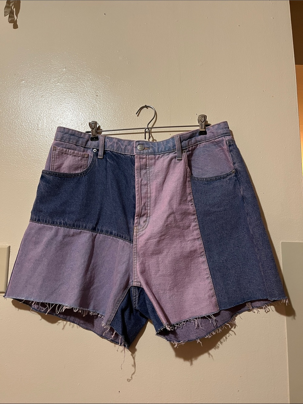 WILD FABLE SHORTS - Purple, Lavender, Blue & Pink - Sz 16 - Raw Hem - 5 Pockets